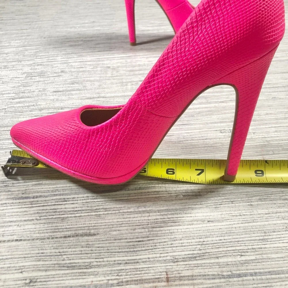 Womens size 6.5 Pump Stiletto - Picture 3 of 12